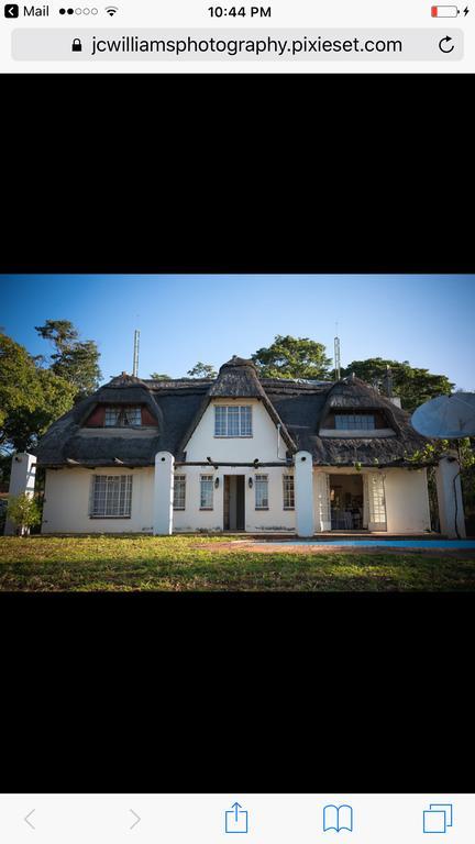 Tudor Valley Hotel Harare Exterior photo